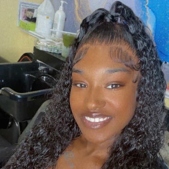 Raw Cambodian Wavy bundles And Frontal - Picture 1 of 3